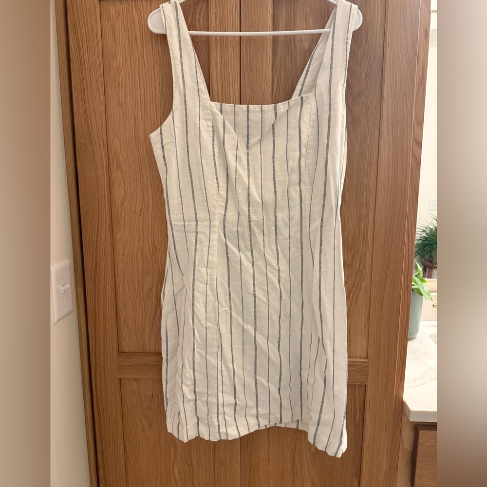 Women’s linen blend dress